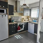 Apartamento De Charme , Royan, Proche Avec Balcon. *