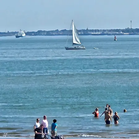 De Charme , Royan, Proche Avec Balcon. Apartamento