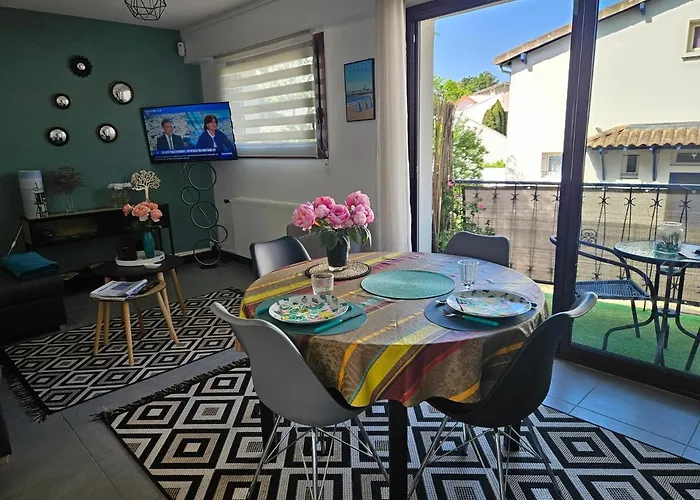 Apartment De Charme , Royan, Proche Avec Balcon.