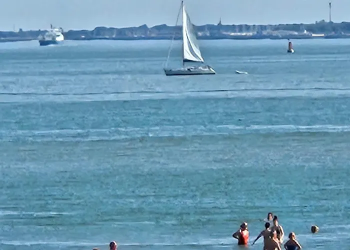 De Charme , Royan, Proche Avec Balcon. Апартаменты